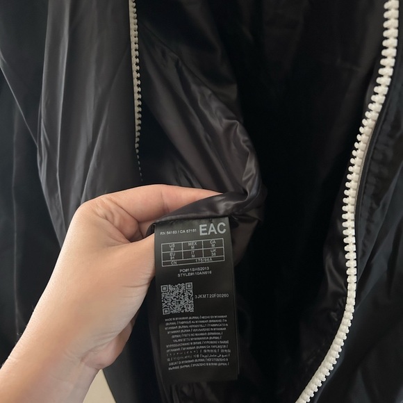 GUESS Men's Hooded Rain Lightweight Jacket Black/white Zip Up Size Medium Travel - Picture 8 of 11
